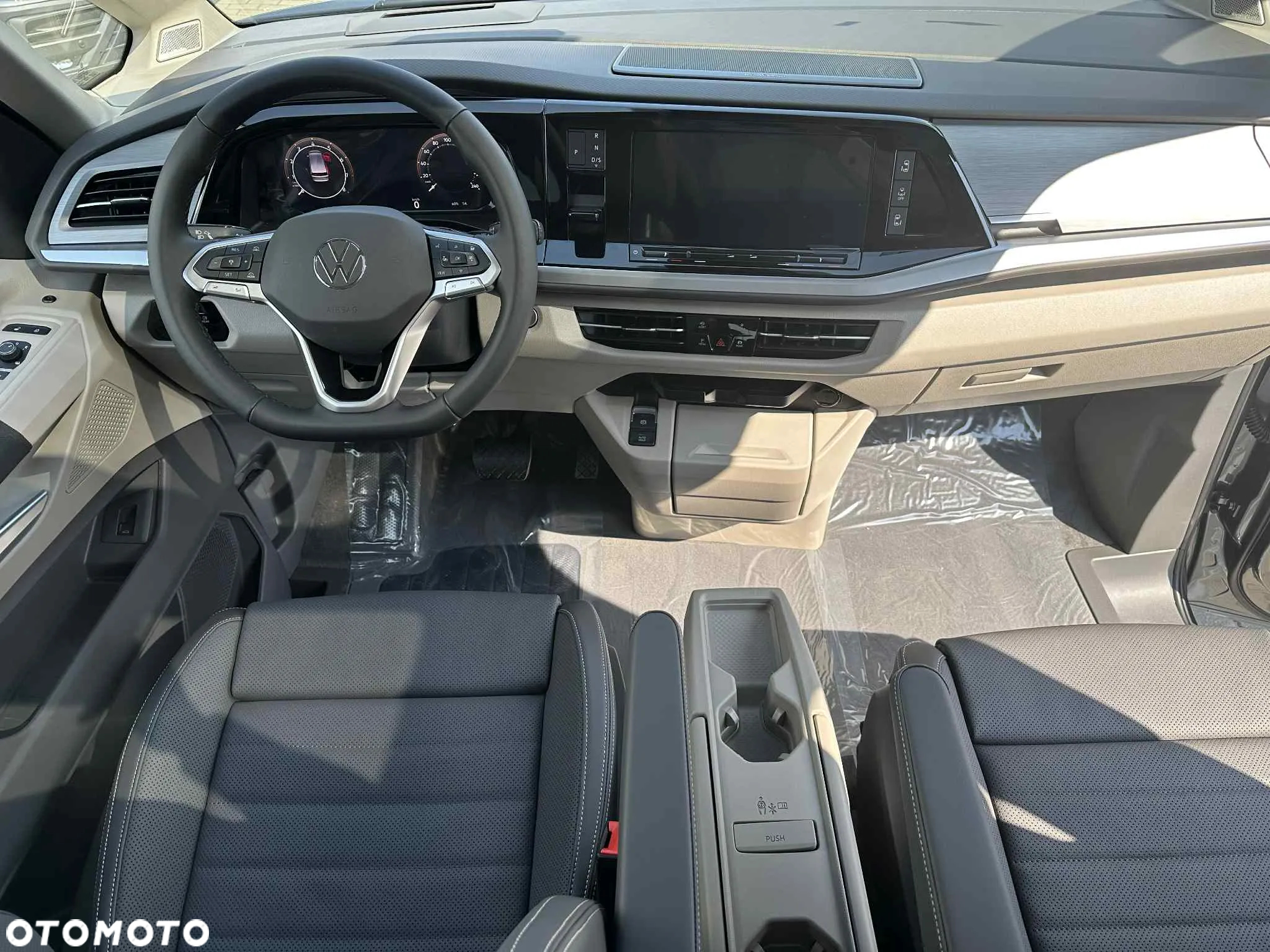 Volkswagen Multivan 2.0 TSI L2 Edition DSG - 10