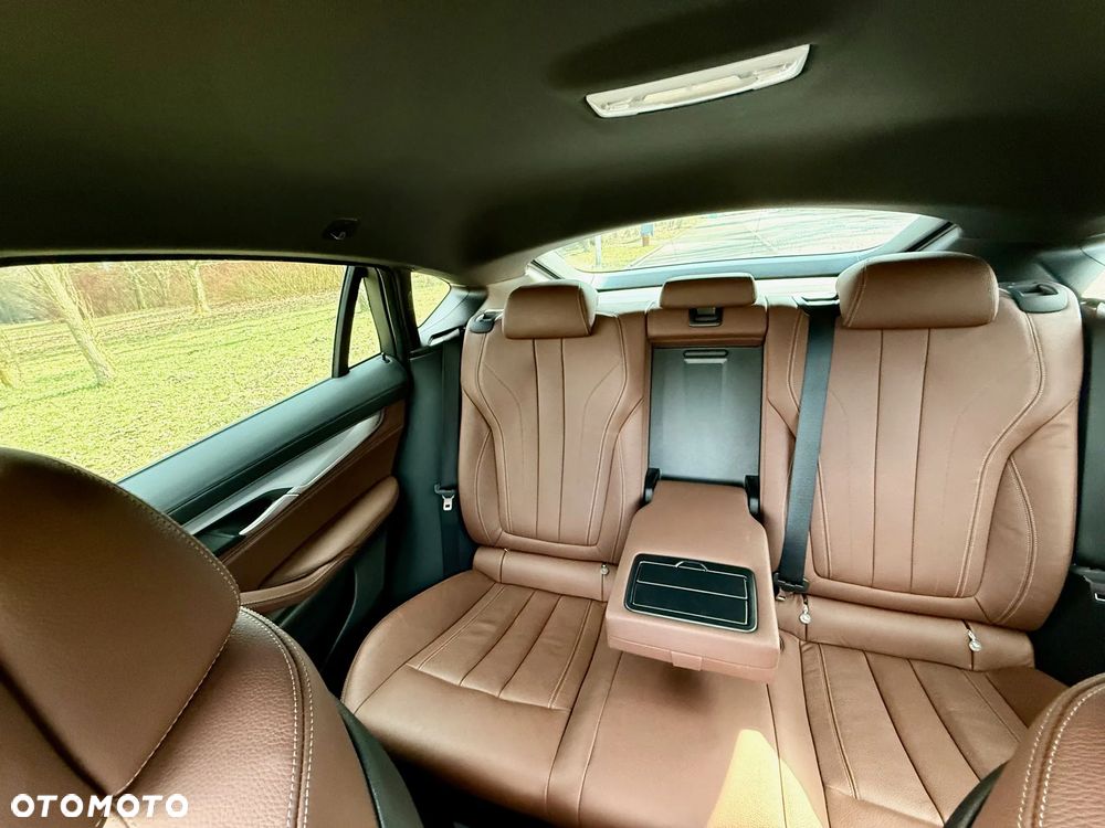 BMW X6 xDrive40d - 16