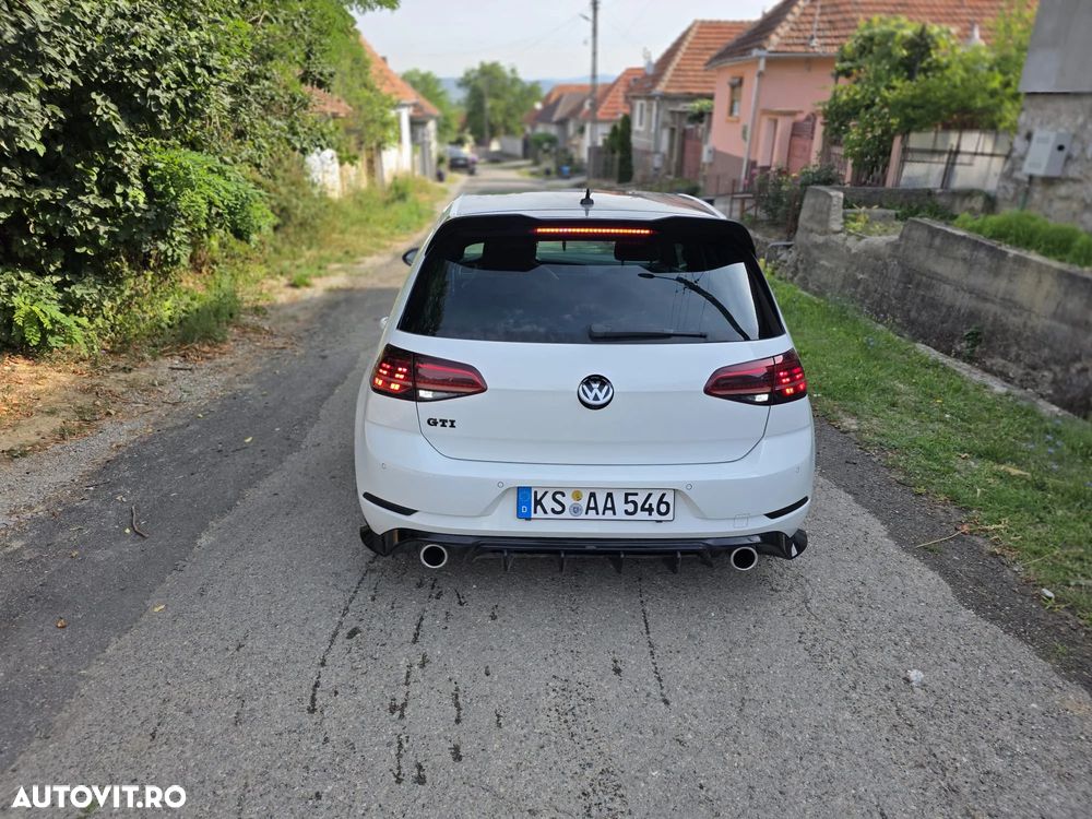 Volkswagen Golf 2.0 TSI DSG GTI - 4