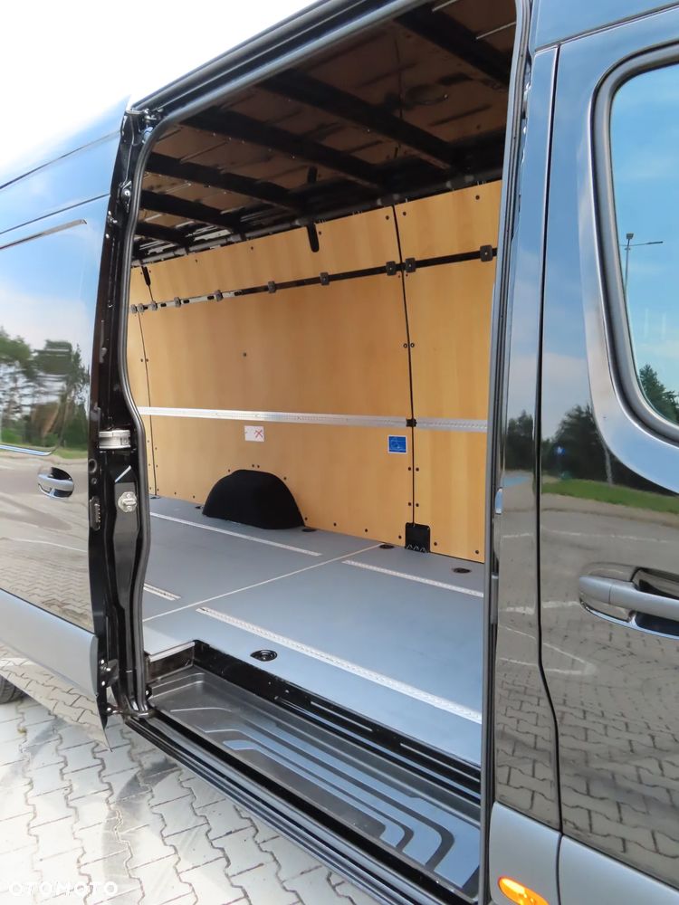 Mercedes-Benz Sprinter 319 CDI 190 KM Ekstra Długi Wysoki Dach LONG MAXI + 4800 mm Furgon Blaszak Rozstaw Osi 4325 mm Ładowność 881 Kg HAK 2800 Kg Stan Jak Nowy GOTOWY I DOSTEPNY POLECAM - 26