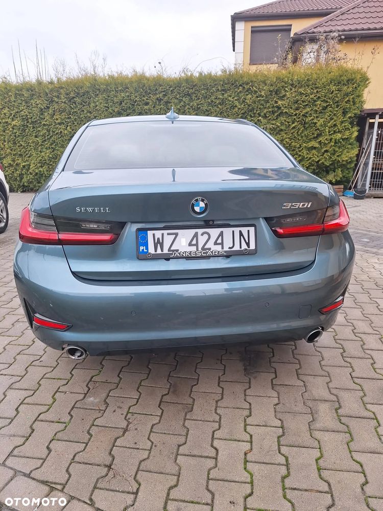 BMW Seria 3 330i Sport Line - 4