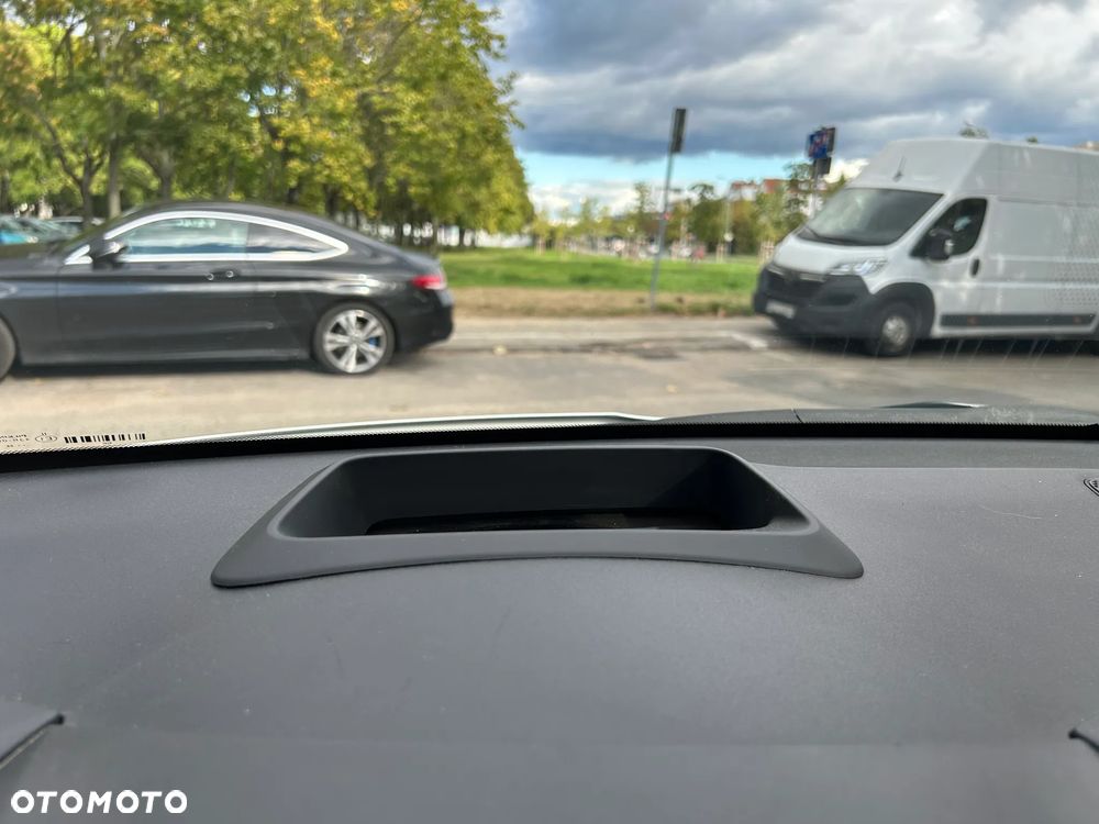 Toyota Yaris Hybrid 1.5 GR Sport - 30