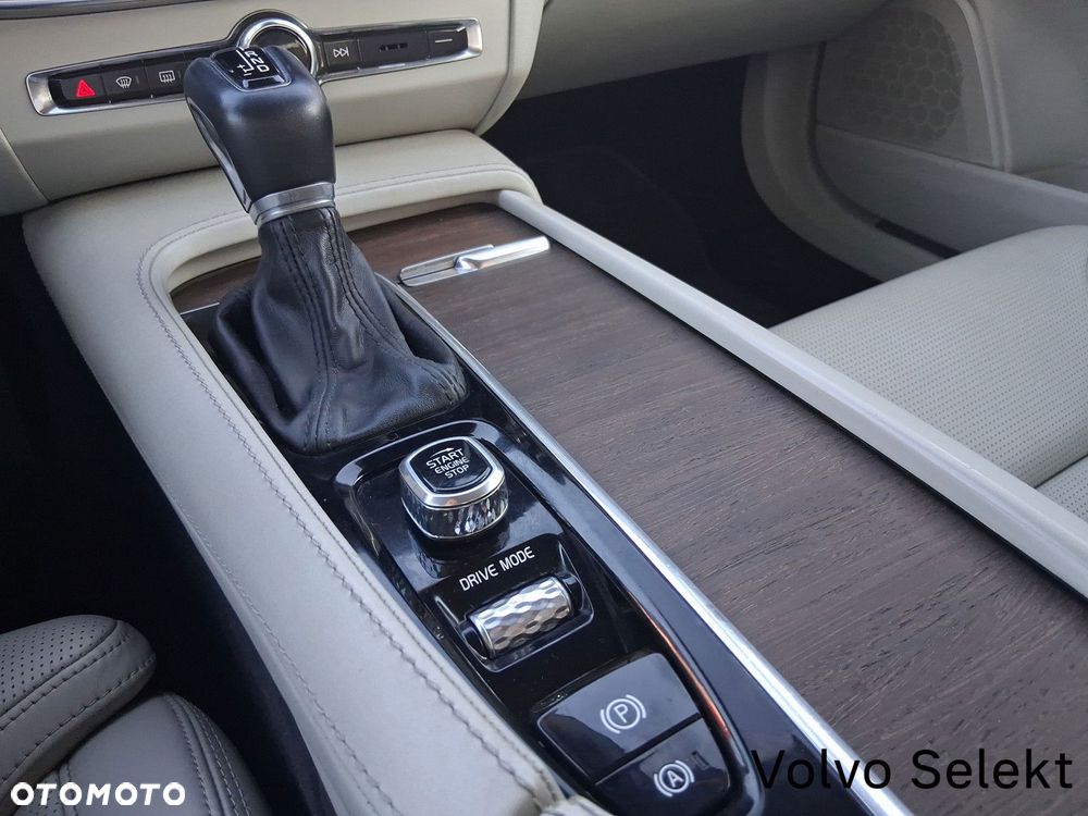 Volvo S90 - 14