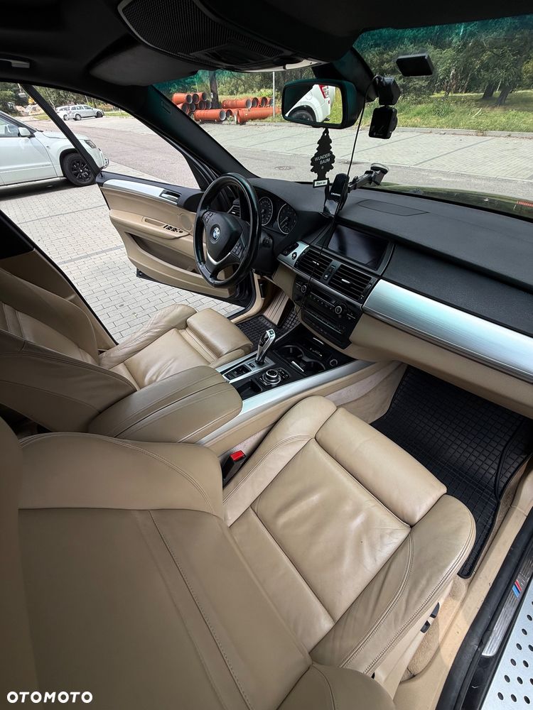 BMW X5 4.8i xDrive - 7
