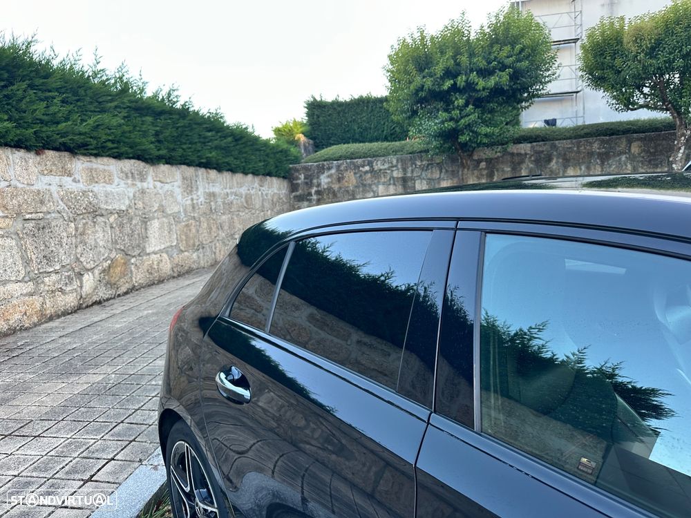 Mercedes-Benz A 200 AMG Line - 18