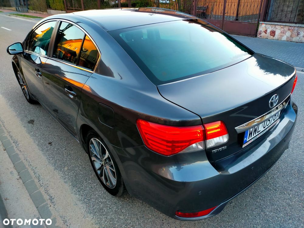 Toyota Avensis - 9