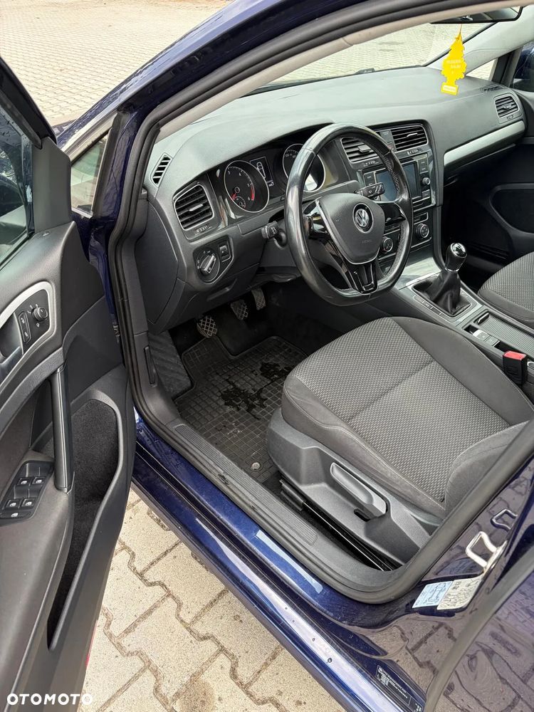 Volkswagen Golf - 12