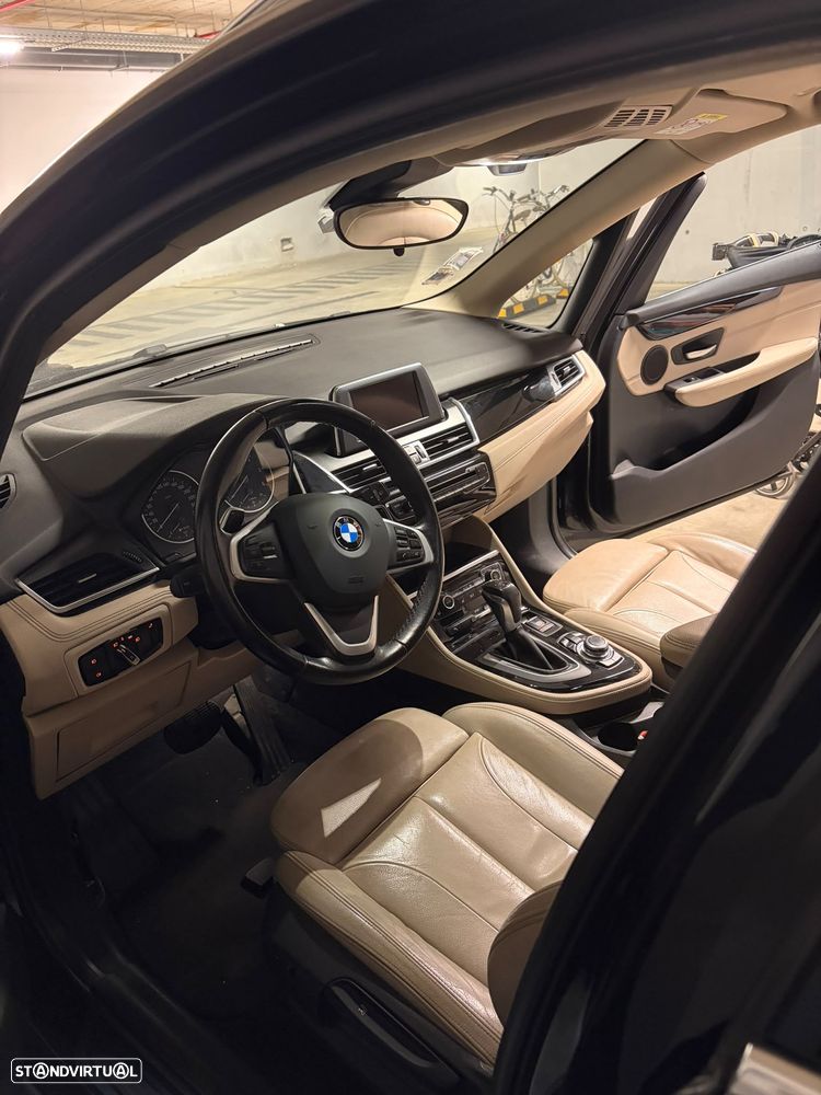 BMW 218 Active Tourer d Line Luxury Auto - 14
