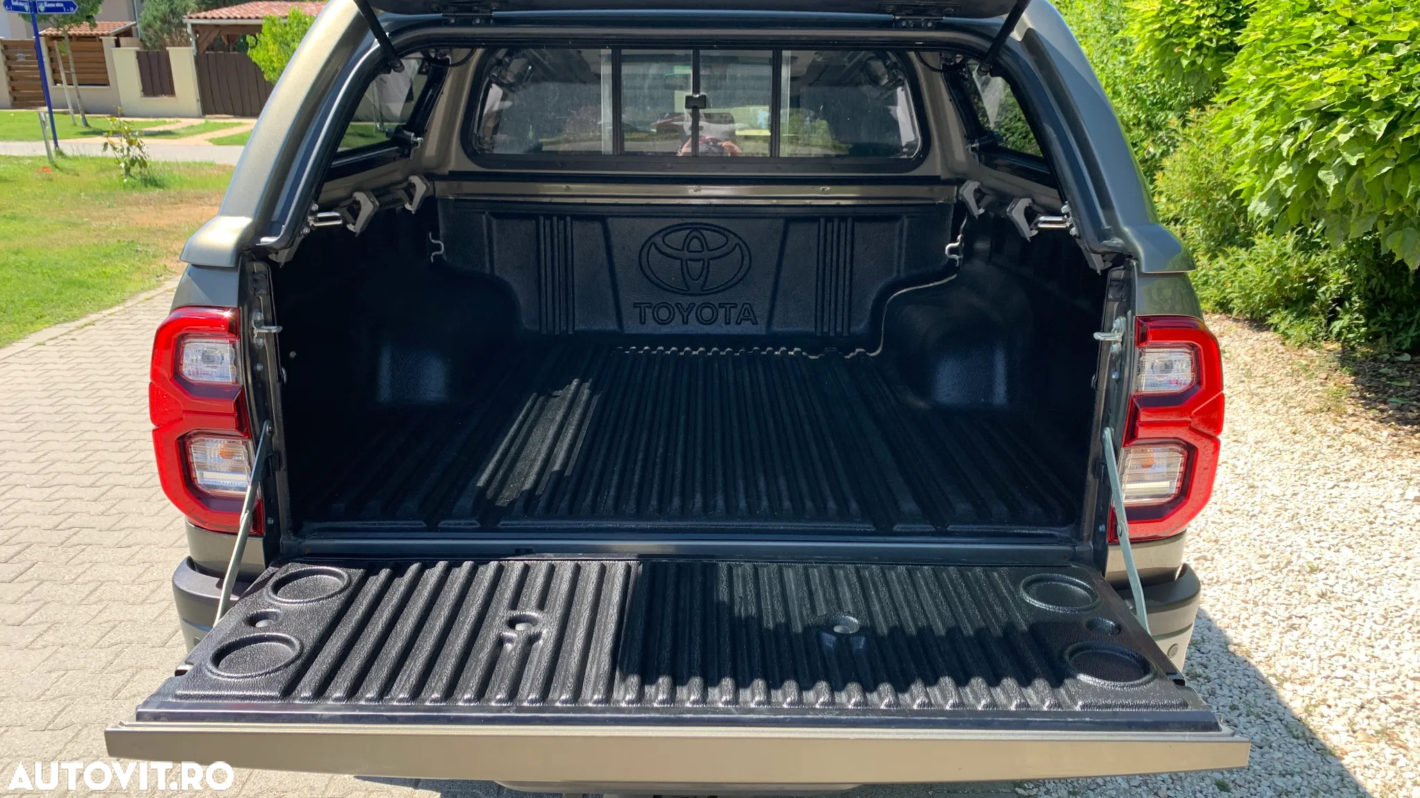 Toyota Hilux - 14