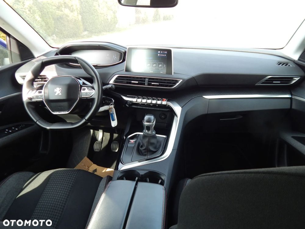 Peugeot 3008 1.2 PureTech Allure S&S - 11