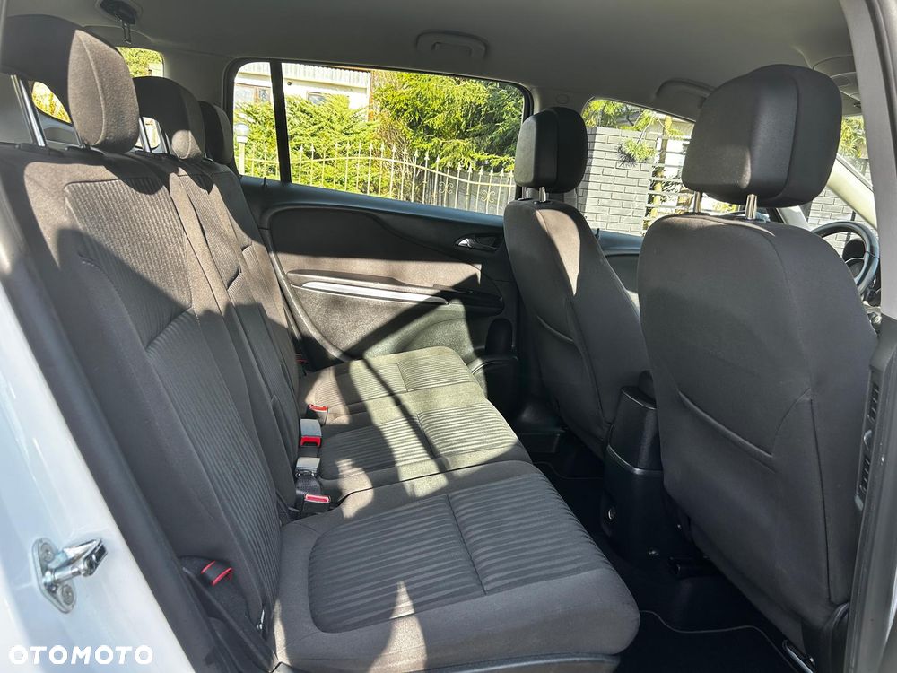 Opel Zafira - 26
