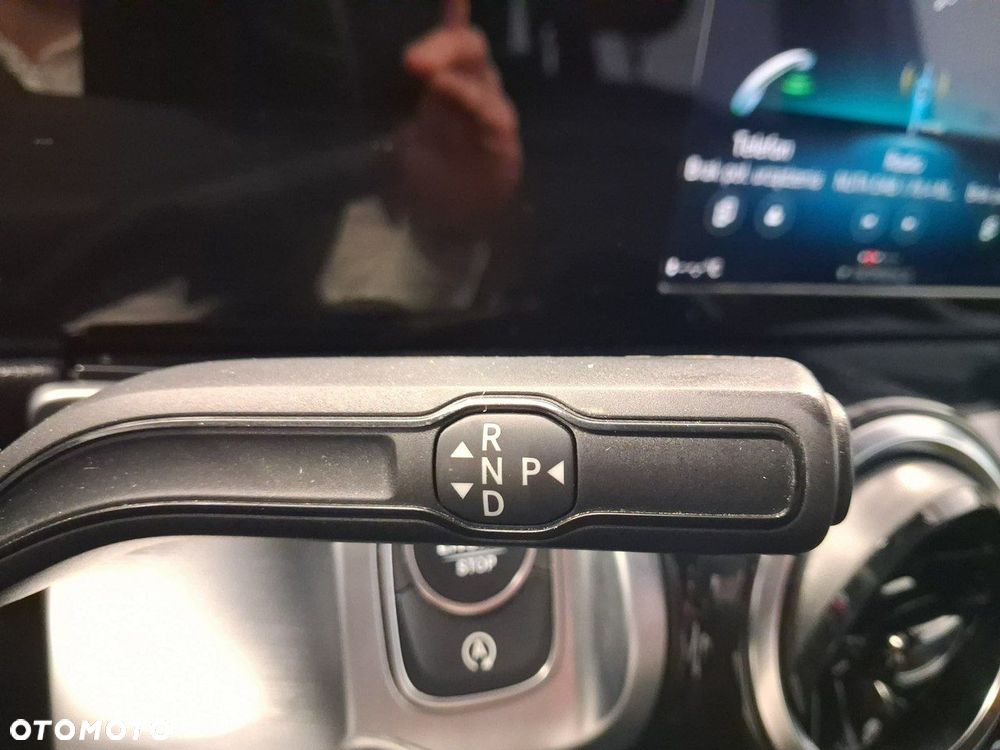 Mercedes-Benz GLB - 21