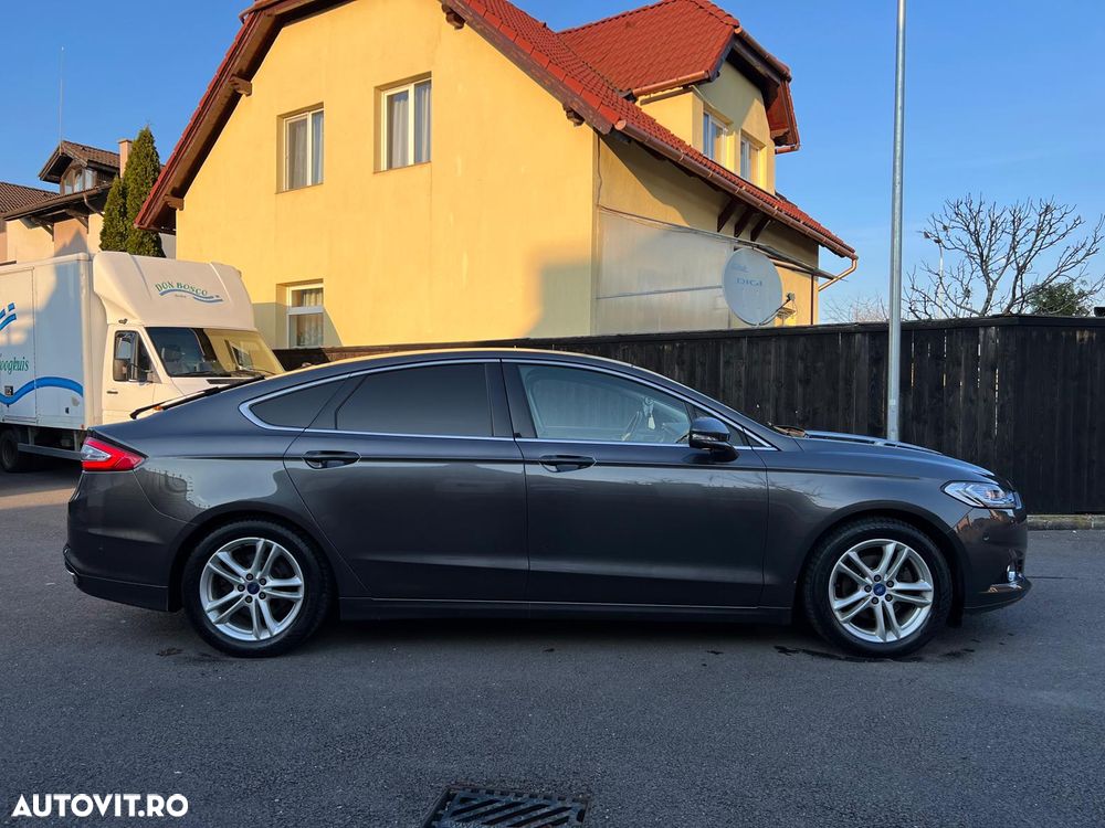Ford Mondeo 2.0 TDCI PowerShift AWD Titanium - 3