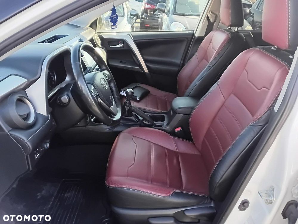 Toyota RAV4 - 16