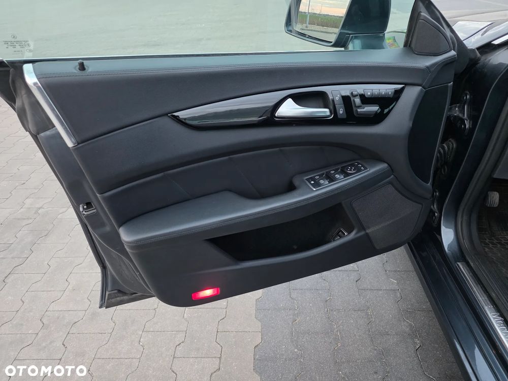 Mercedes-Benz CLS 350 CDI BlueEff - 12