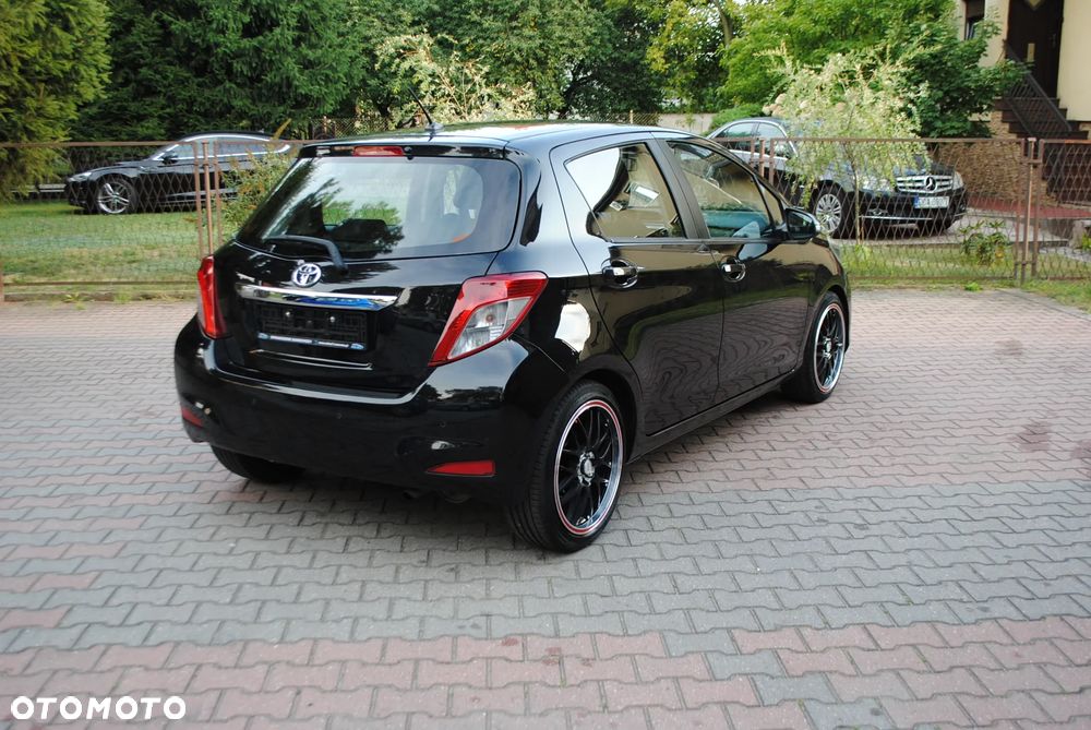 Toyota Yaris 1.0 Premium - 14