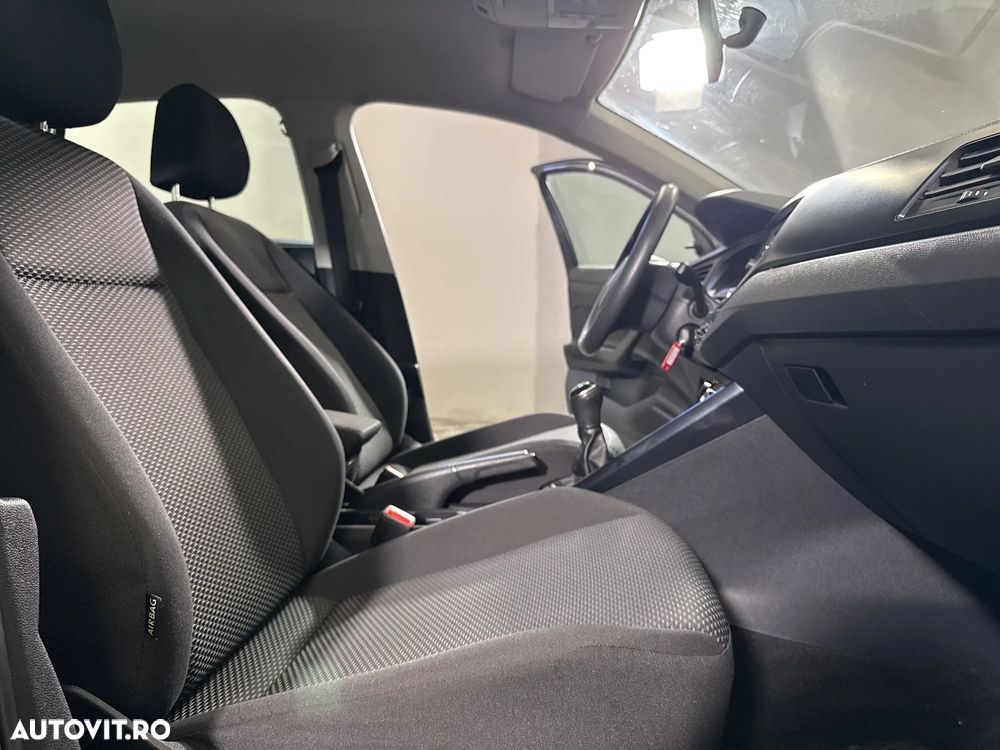 Volkswagen Polo - 12
