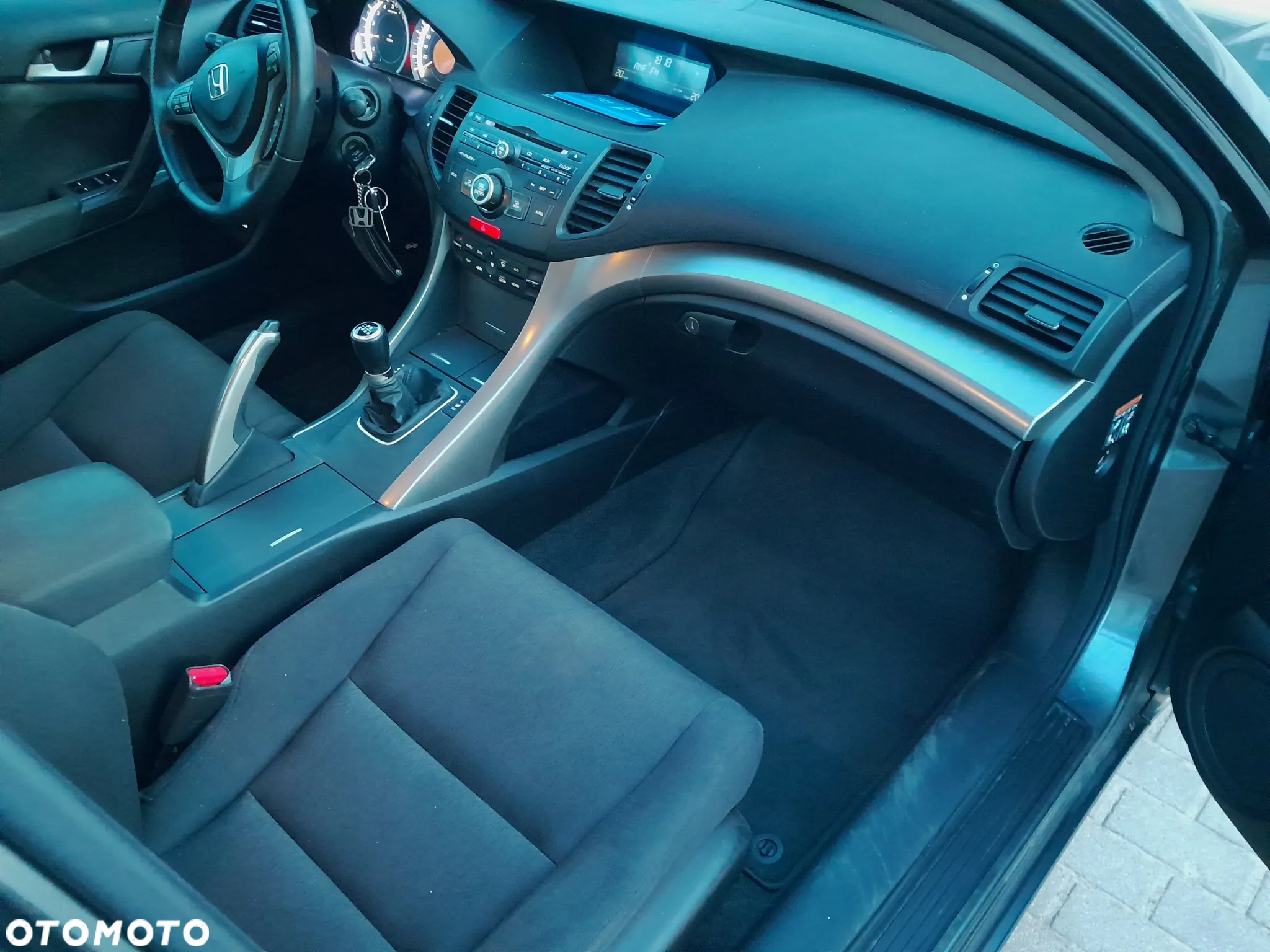 Honda Accord 2.0 Elegance - 22