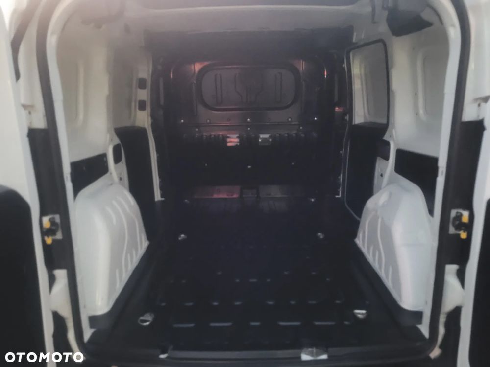 Fiat Doblo 1.4 16V Dynamic - 6