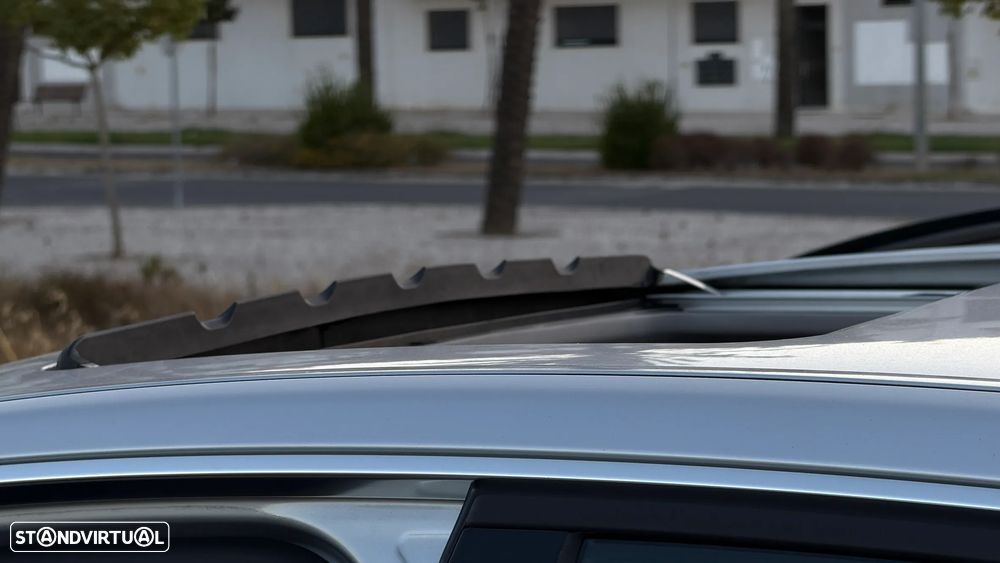 Mercedes-Benz E 220 CDI Avantgarde BlueEfficiency Auto. - 25