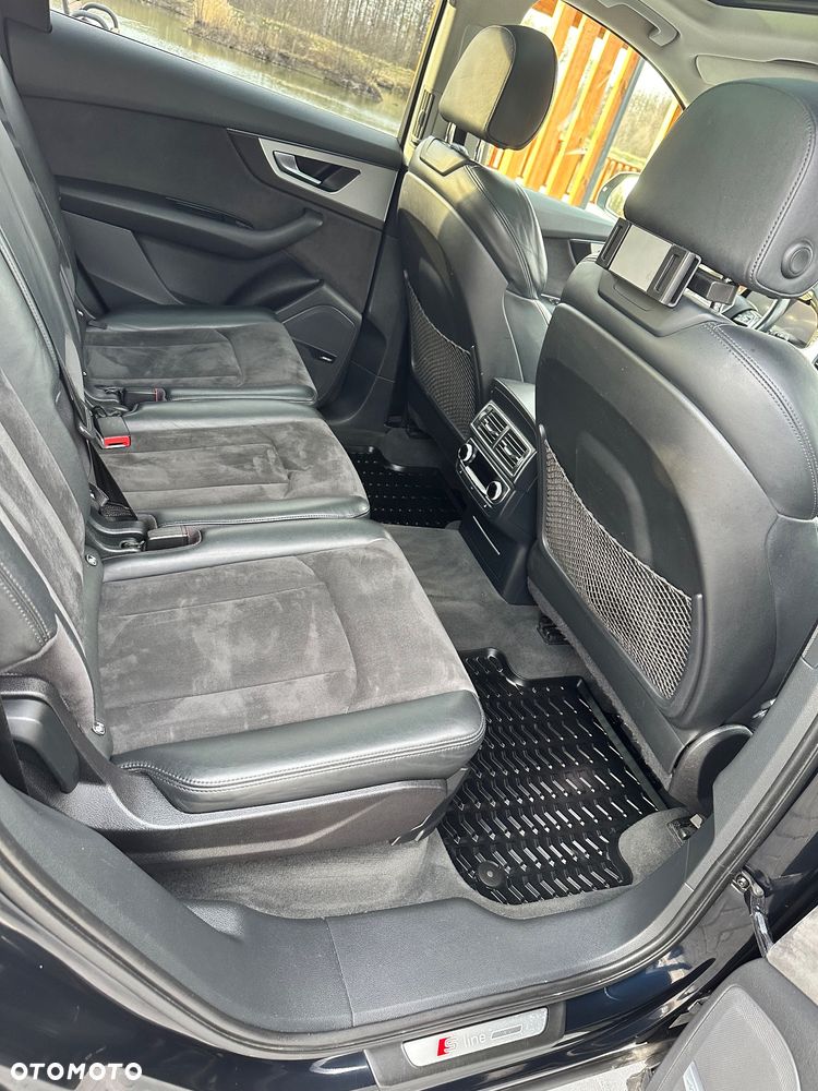 Audi Q7 - 9
