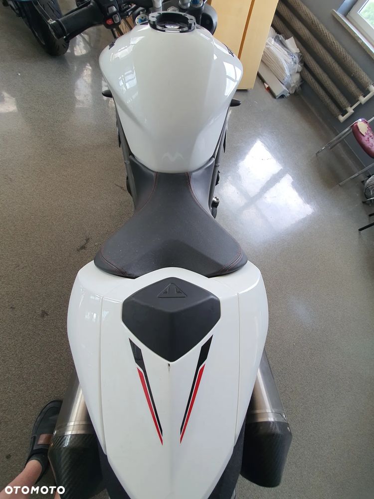 Triumph Speed Triple - 13