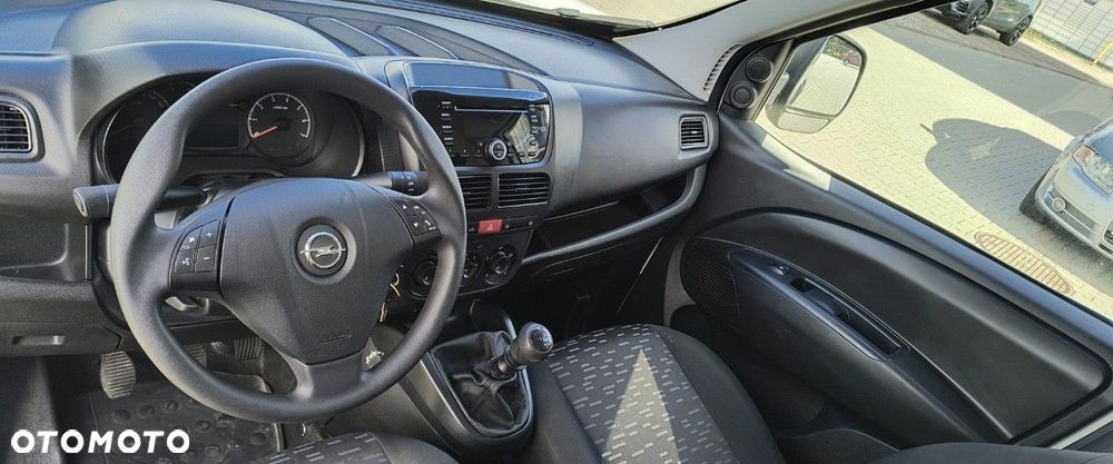 Opel COMBO - 8