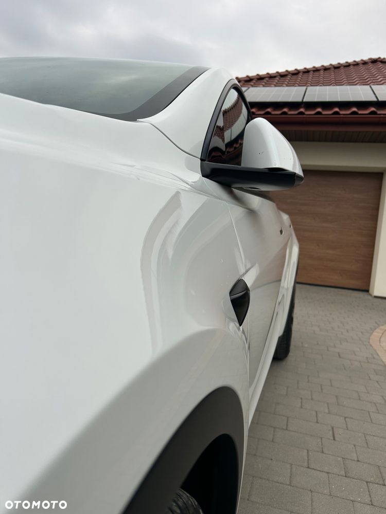 Tesla Model Y Performance Dual Motor AWD - 3