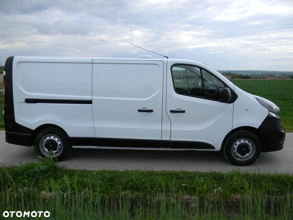 Opel Vivaro - 1