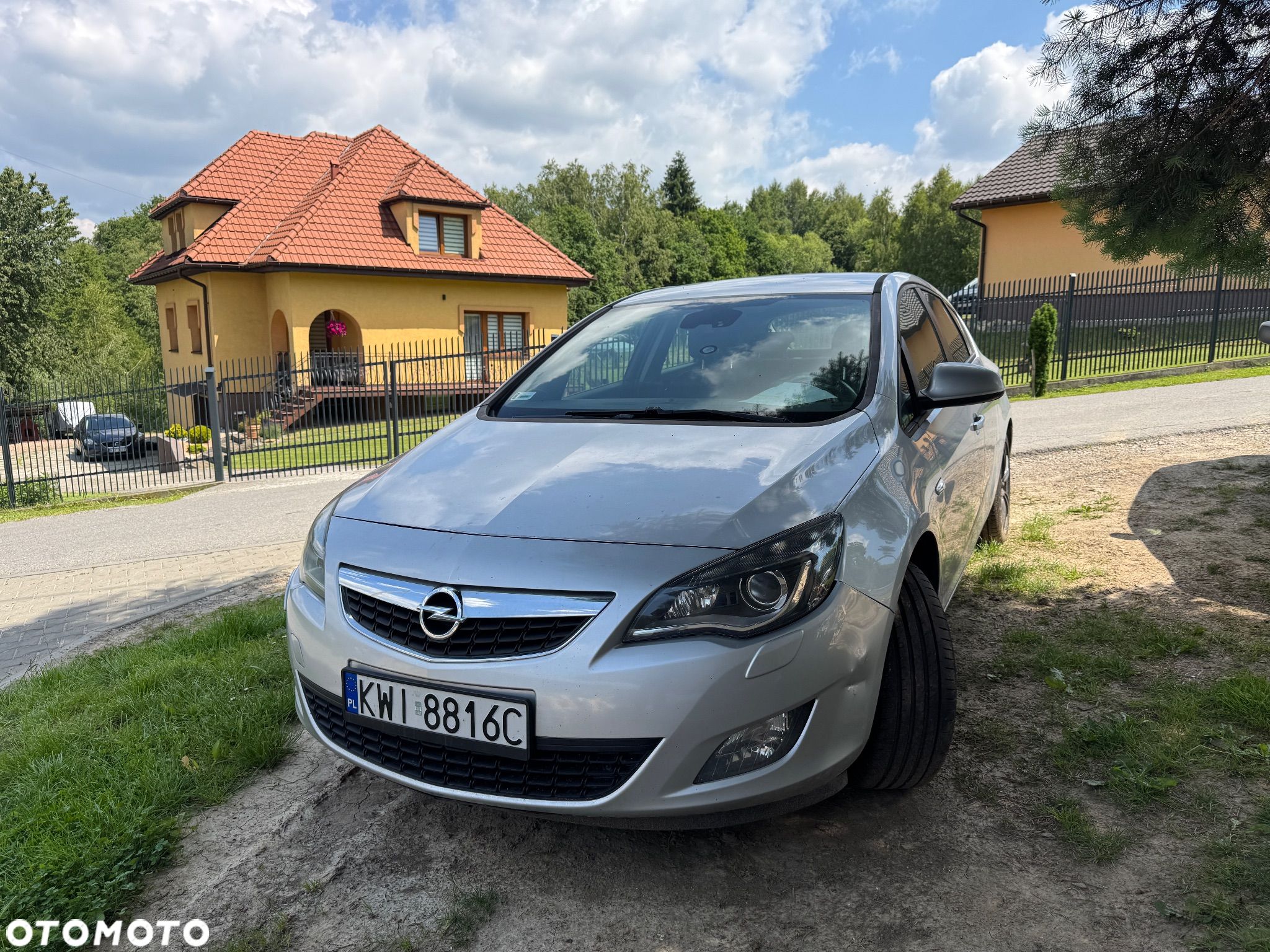Opel Astra IV 2.0 CDTI Cosmo - 1