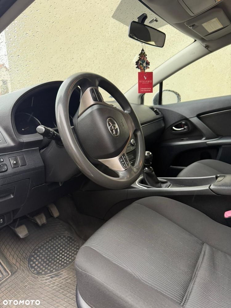 Toyota Avensis 2.0 D-4D Luna - 18