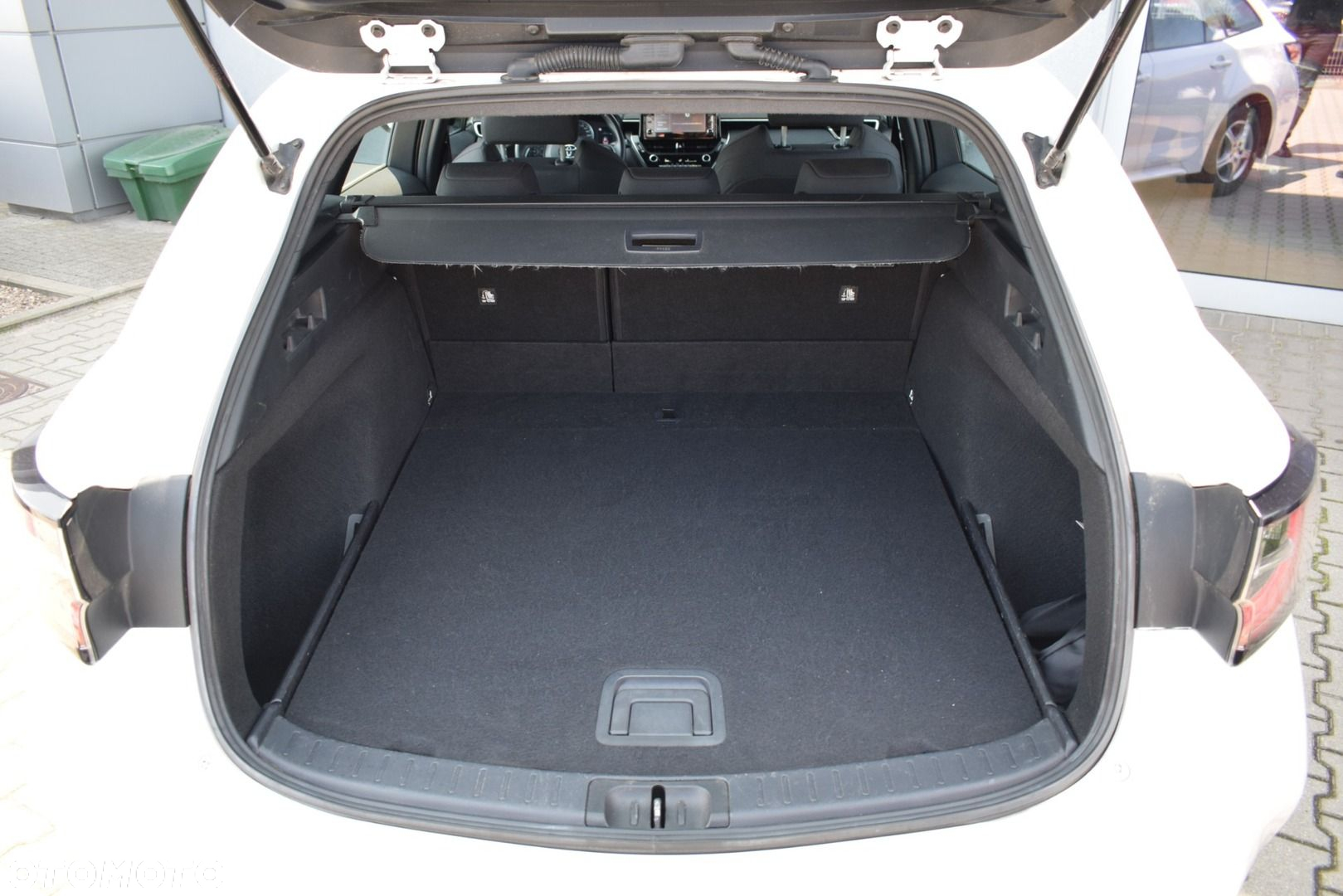 Toyota Corolla 1.2 T Active - 16