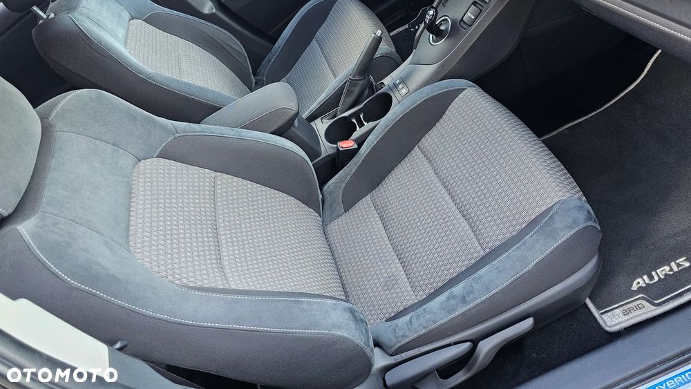 Toyota Auris - 16
