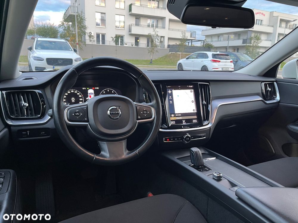 Volvo V60 B3 B Geartronic Momentum - 25