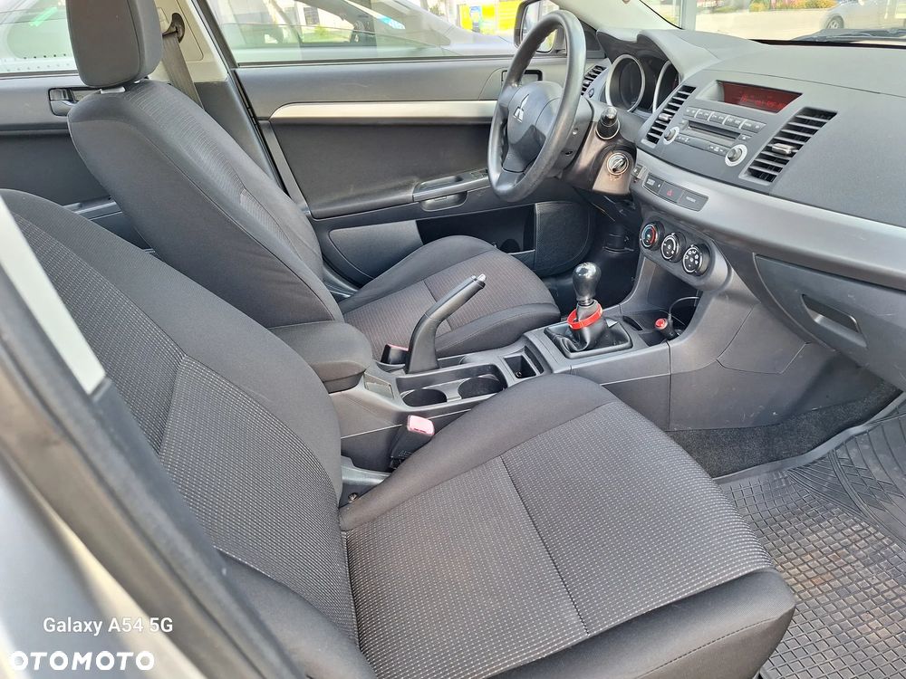 Mitsubishi Lancer 1.5 Inform - 23