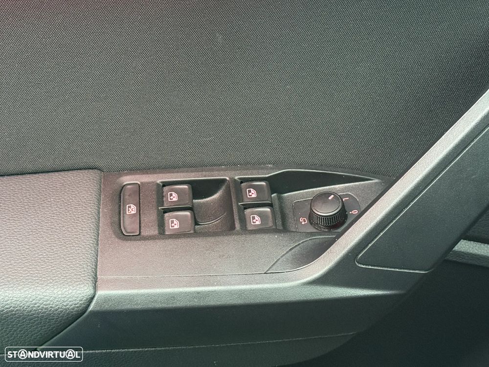 SEAT Ibiza 1.0 TSI FR - 33