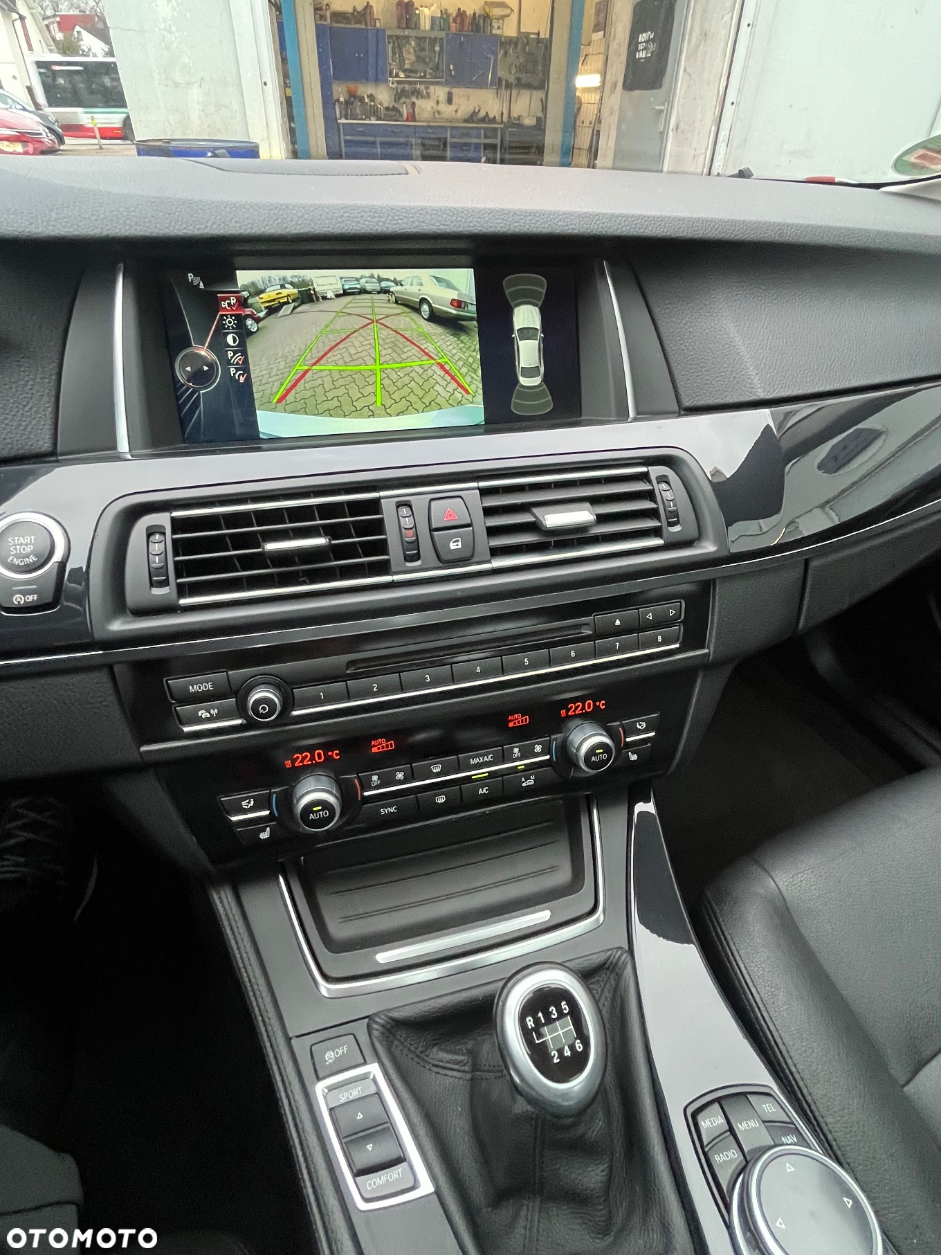 BMW Seria 5 520d Sport Line - 34