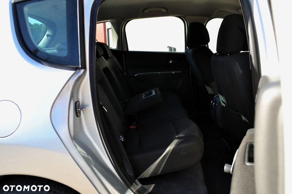 Peugeot 3008 1.6 HDi Trendy - 12