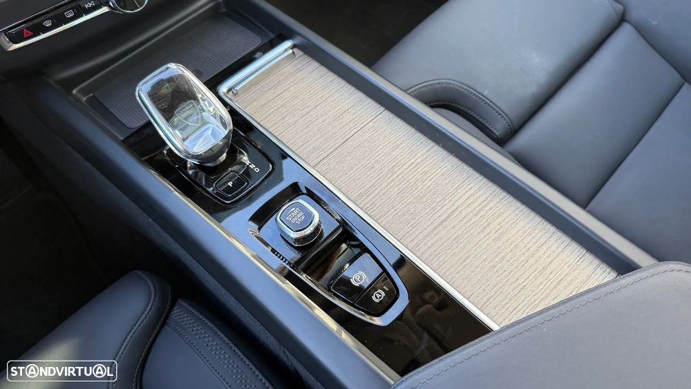 Volvo XC 60 - 24