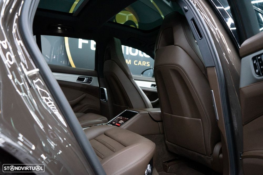 Porsche Panamera Sport Turismo 4 E-Hybrid - 55