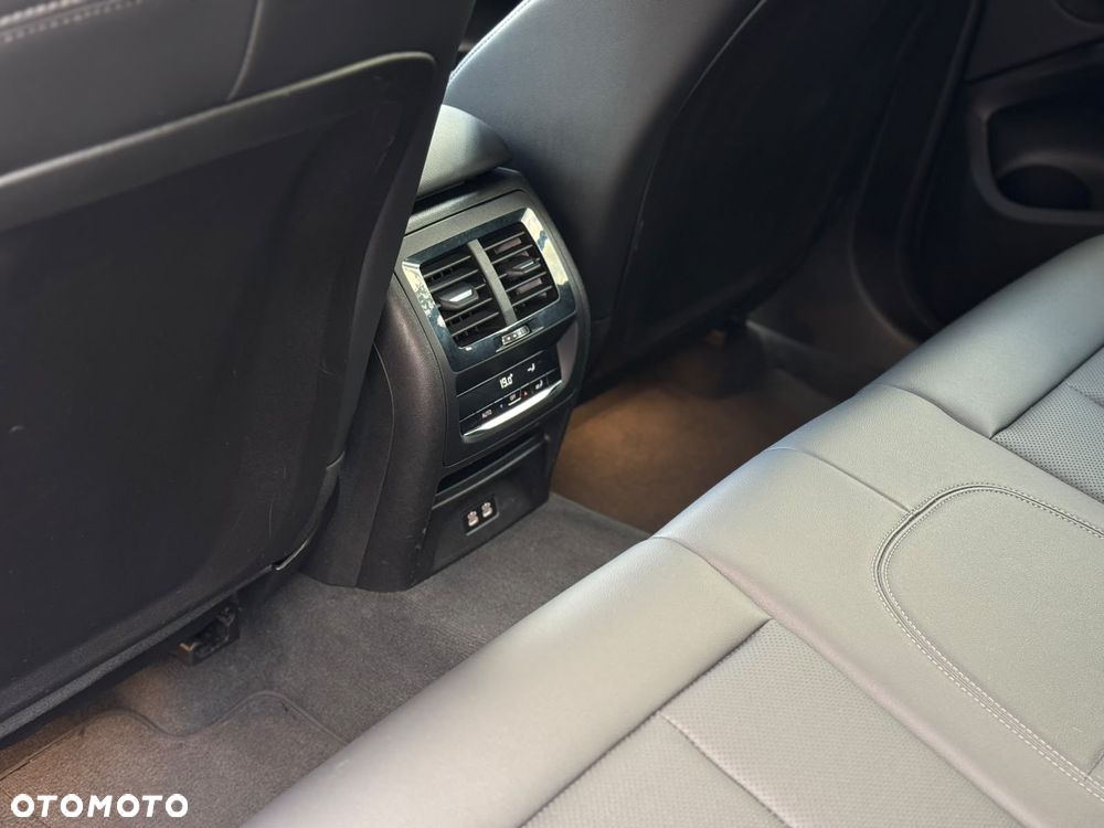 BMW X3 xDrive30i xLine - 30