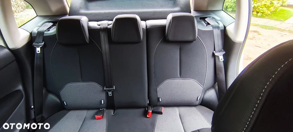 Citroën C3 1.2 PureTech Selection - 28