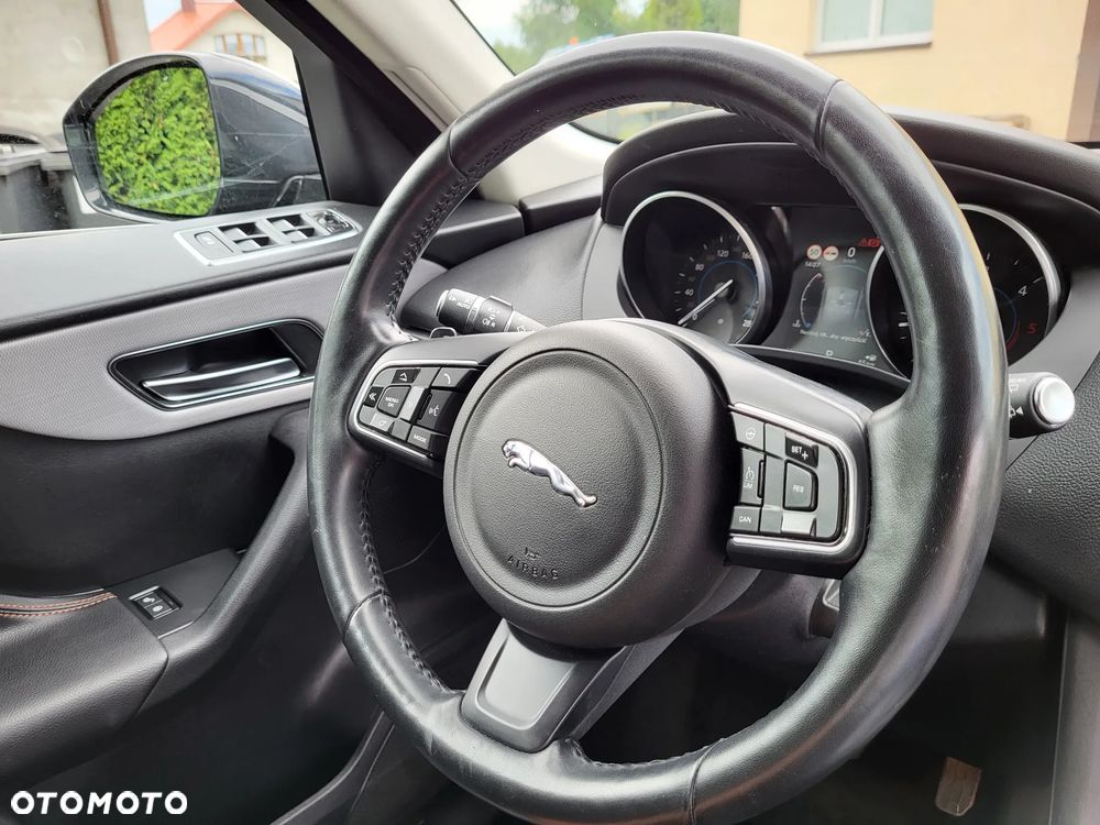 Jaguar F-Pace 2.0 i4D AWD Pure - 23