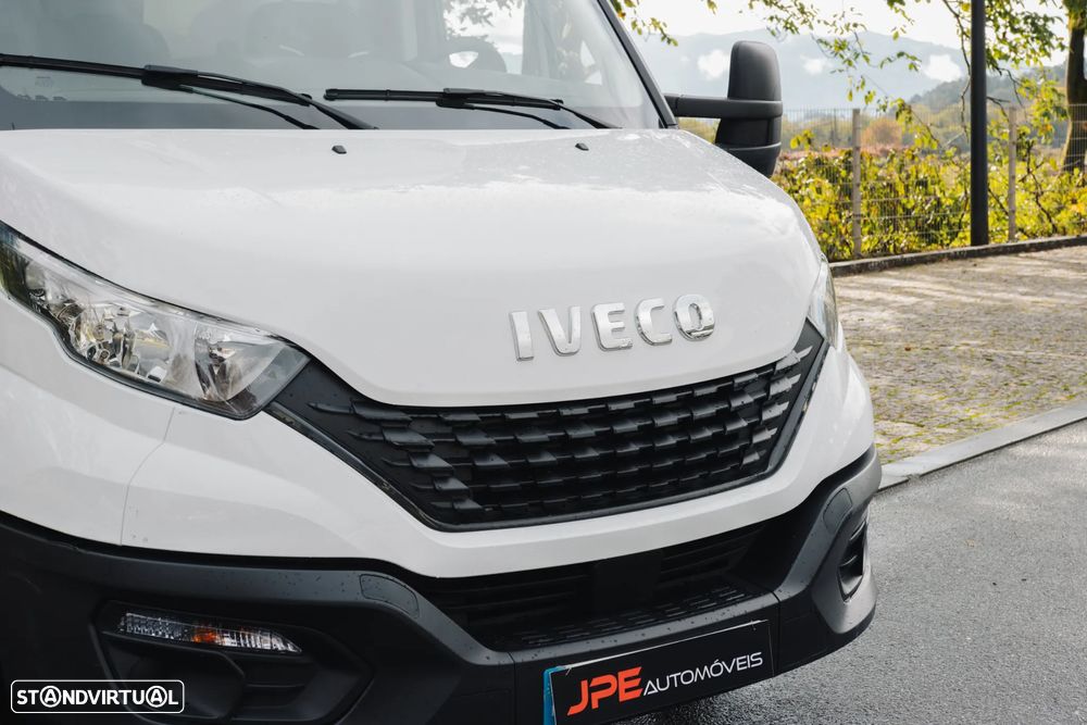 Iveco Daily 3.0 35-160 C/Plataforma - 3