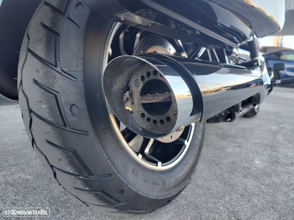 Harley-Davidson Softail Sport Glide - 18