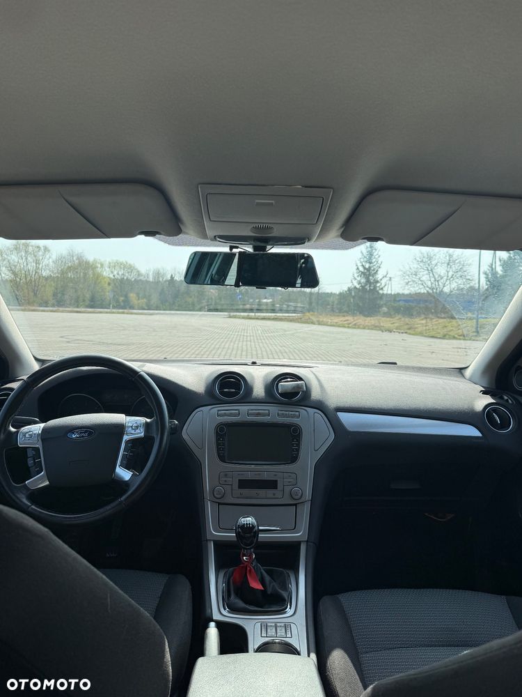 Ford Mondeo 2.0 TDCi Ghia - 16