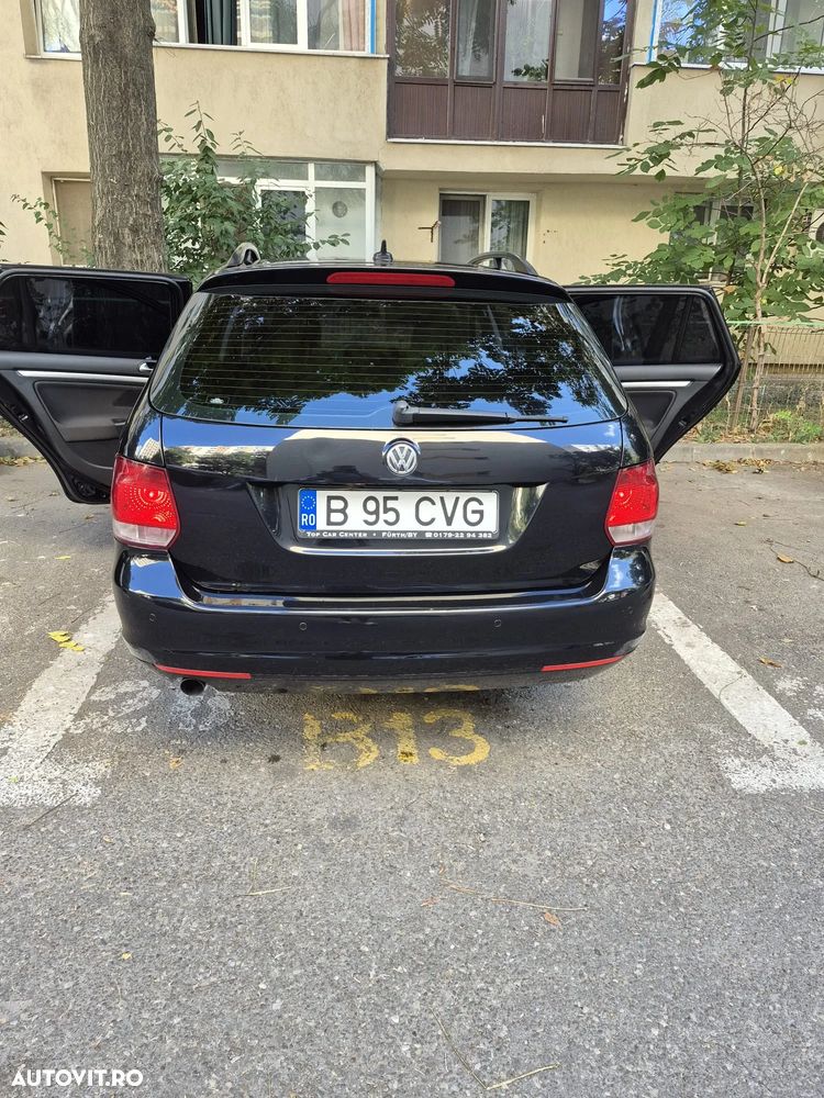 Volkswagen Golf - 11