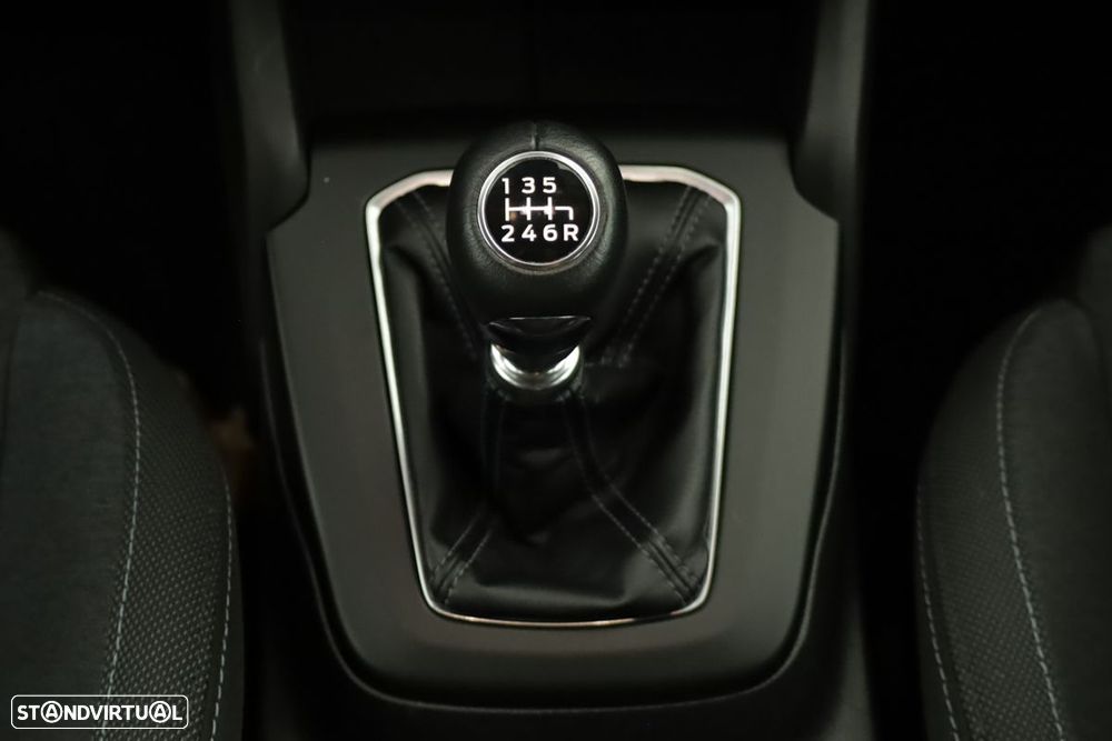 Ford Focus SW 1.0 EcoBoost MHEV Active - 14