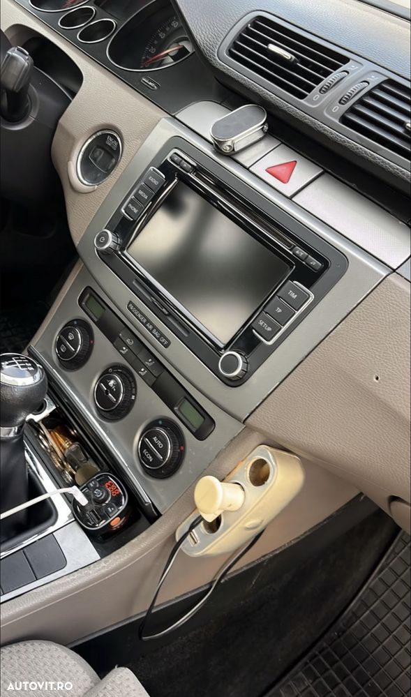 Volkswagen Passat - 10