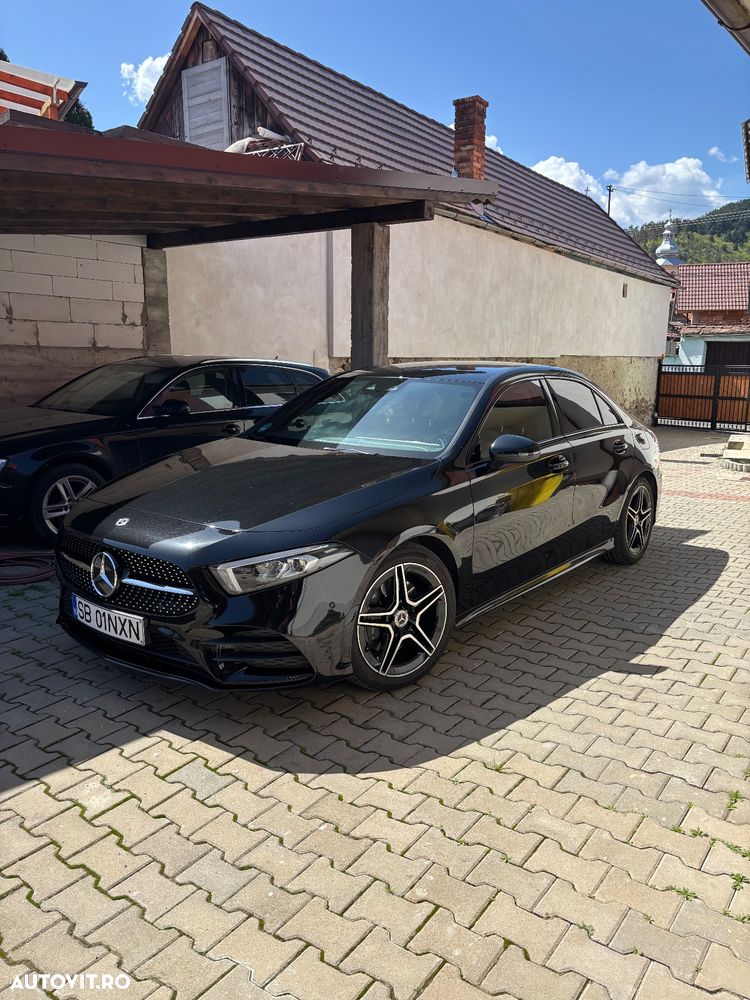 Mercedes-Benz A 220 4Matic 7G-DCT AMG Line - 1